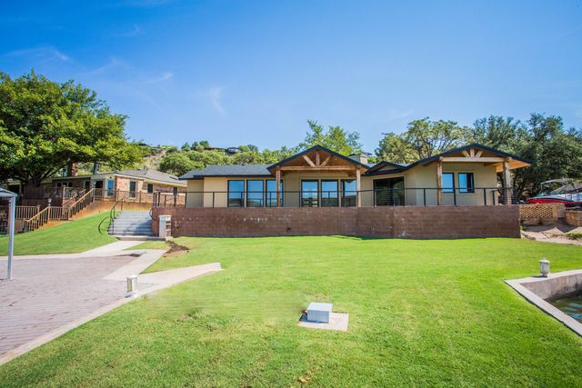 25 E Lakeshore Drive, Ransom Canyon, TX 79366