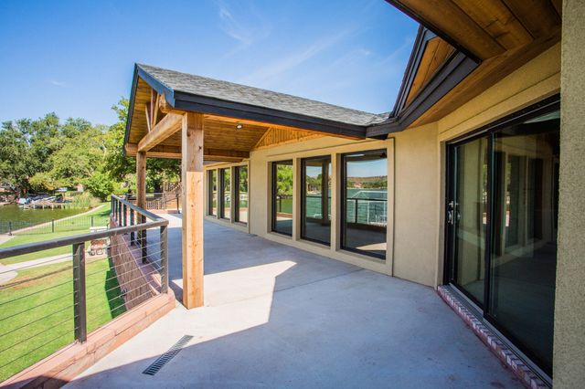 25 E Lakeshore Drive, Ransom Canyon, TX 79366