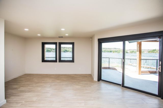 25 E Lakeshore Drive, Ransom Canyon, TX 79366