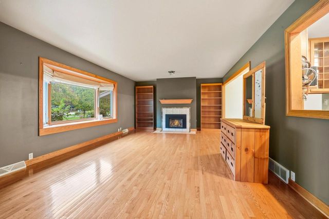1280 Spring DRIVE, Brookfield, WI 53005