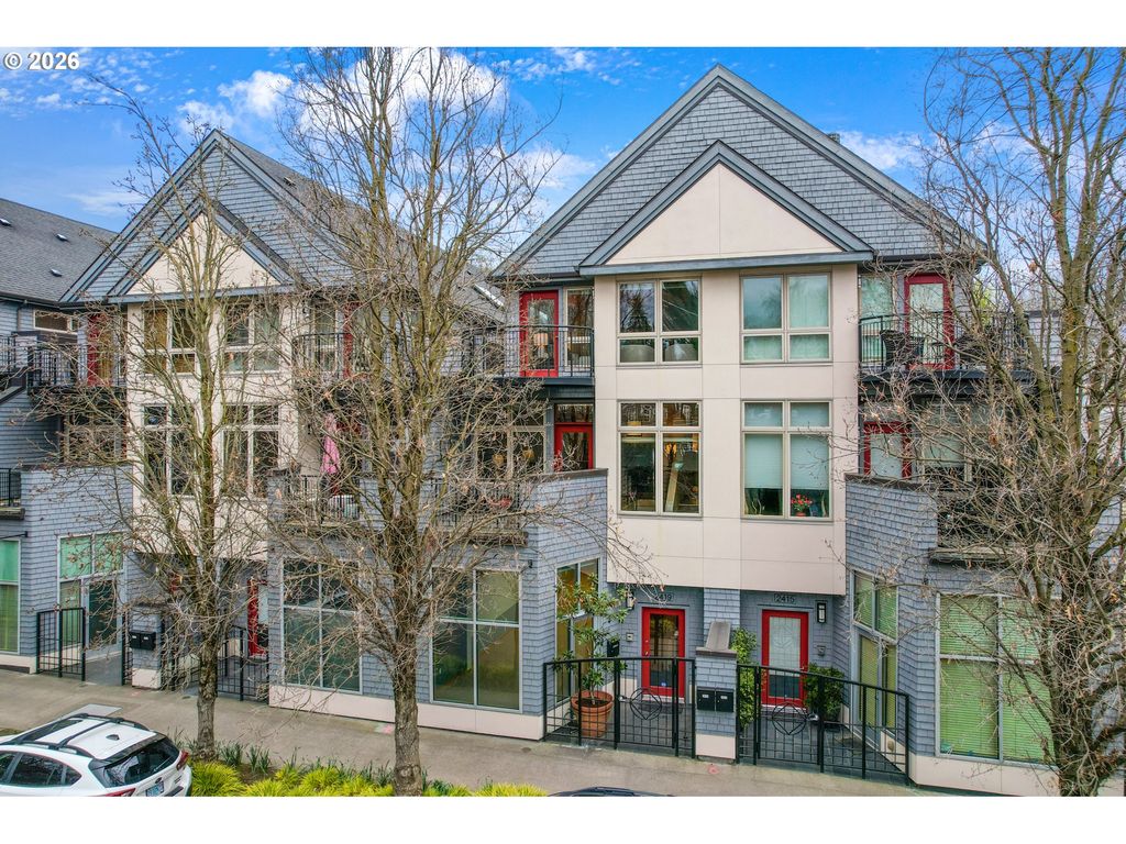 2419 Nw THURMAN St, Portland, OR 97210