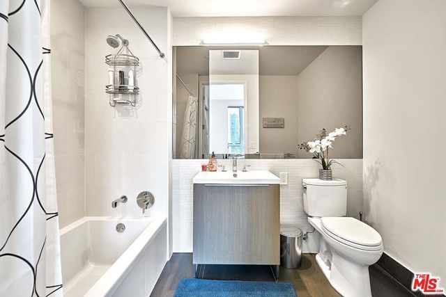 889 Francisco Street 1001, Los Angeles, CA 90017