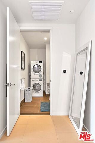 889 Francisco Street 1001, Los Angeles, CA 90017