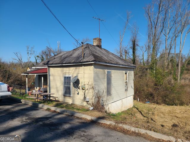 108 Savannah Street, Newnan, GA 30263