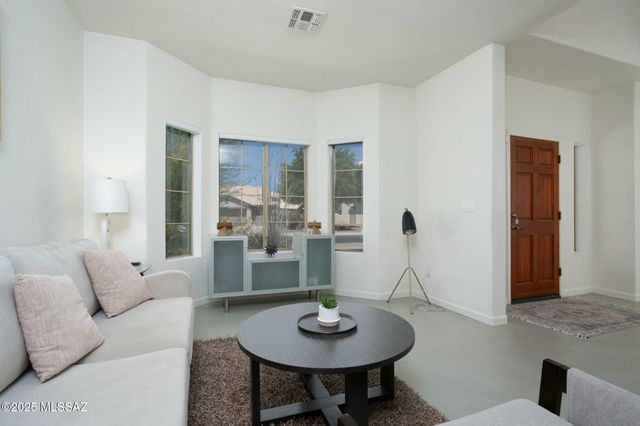 6851 W Kern Drive, Tucson, AZ 85743
