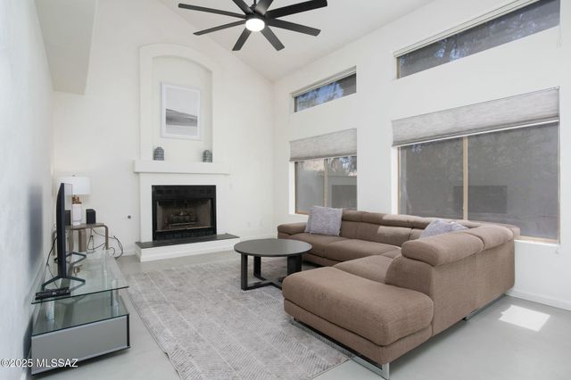 6851 W Kern Drive, Tucson, AZ 85743