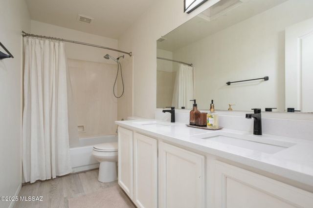 6851 W Kern Drive, Tucson, AZ 85743