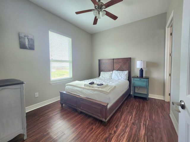 119 Velasco Shores Shore, Surfside Beach, TX 77541