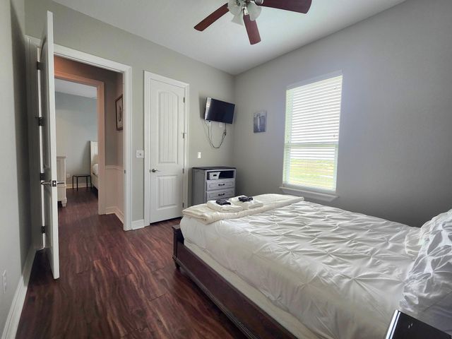 119 Velasco Shores Shore, Surfside Beach, TX 77541
