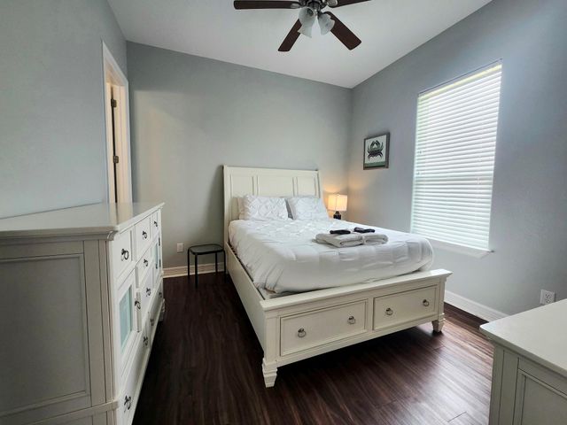 119 Velasco Shores Shore, Surfside Beach, TX 77541