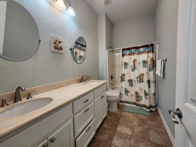 119 Velasco Shores Shore, Surfside Beach, TX 77541