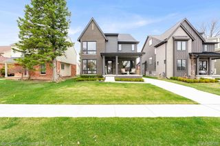 2647 Dorchester Road, Birmingham, MI 48009