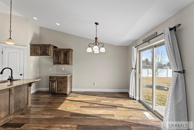 303 S Park Avenue, Firth, ID 83236