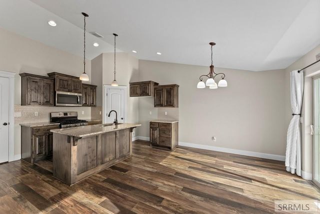 303 S Park Avenue, Firth, ID 83236