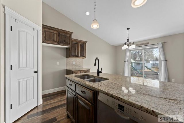 303 S Park Avenue, Firth, ID 83236