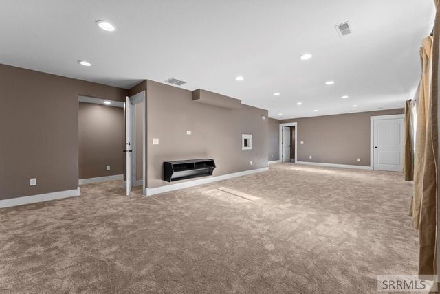 303 S Park Avenue, Firth, ID 83236