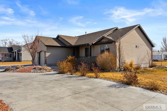 303 S Park Avenue, Firth, ID 83236