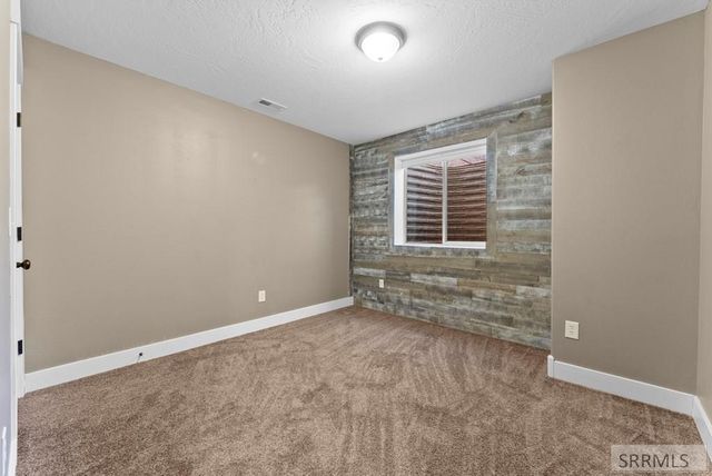303 S Park Avenue, Firth, ID 83236