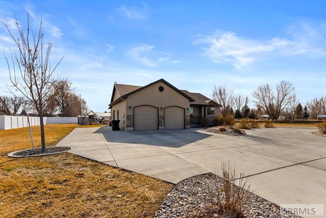 303 S Park Avenue, Firth, ID 83236