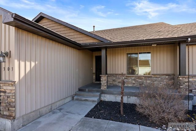 303 S Park Avenue, Firth, ID 83236
