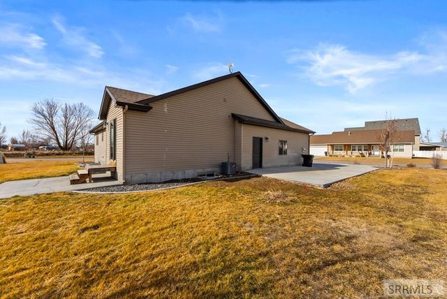 303 S Park Avenue, Firth, ID 83236