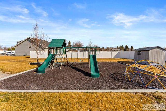 303 S Park Avenue, Firth, ID 83236