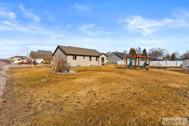 303 S Park Avenue, Firth, ID 83236