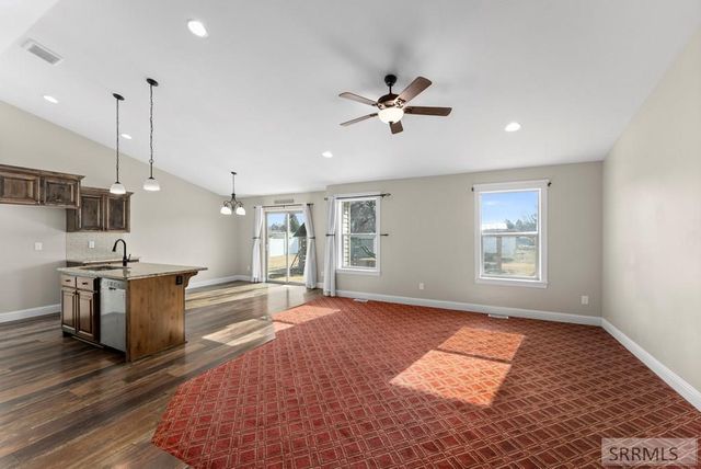 303 S Park Avenue, Firth, ID 83236