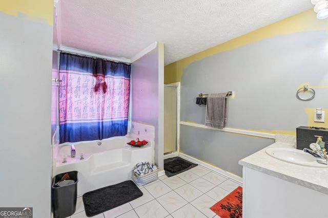 8199 Mckenzie Place, Lithonia, GA 30058