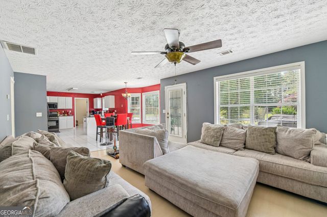 8199 Mckenzie Place, Lithonia, GA 30058