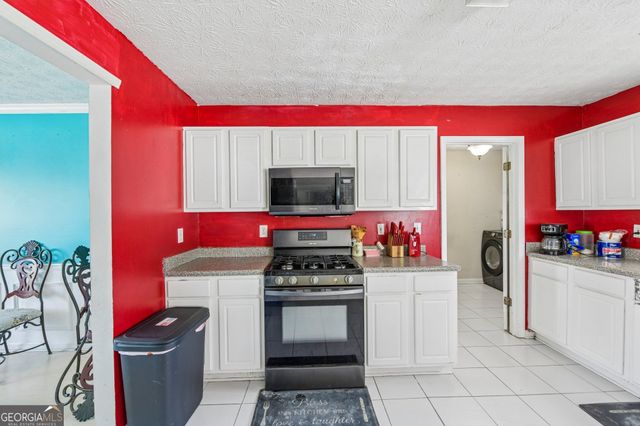 8199 Mckenzie Place, Lithonia, GA 30058