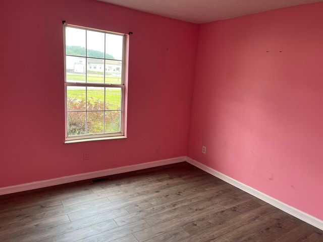 32 Pvt. Dr. 702, County Rd. 1, South Point, OH 45680