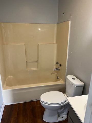 32 Pvt. Dr. 702, County Rd. 1, South Point, OH 45680