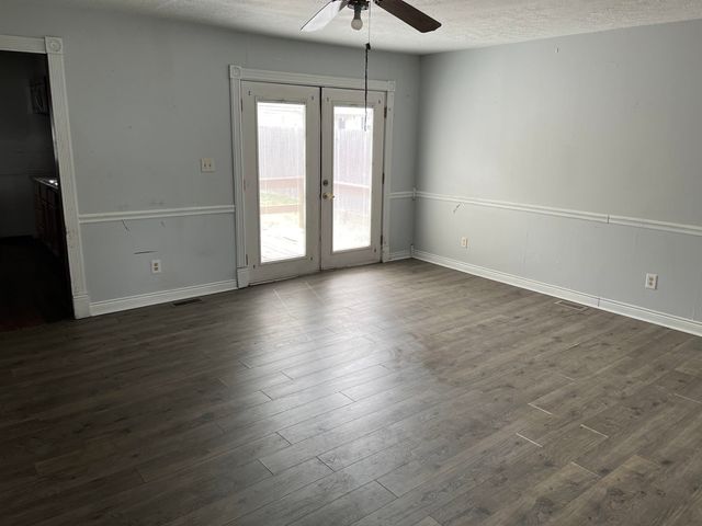 32 Pvt. Dr. 702, County Rd. 1, South Point, OH 45680