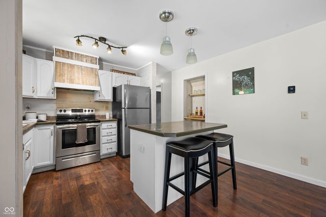 2886 S Whitehorse Road, Nashville, IN 47448