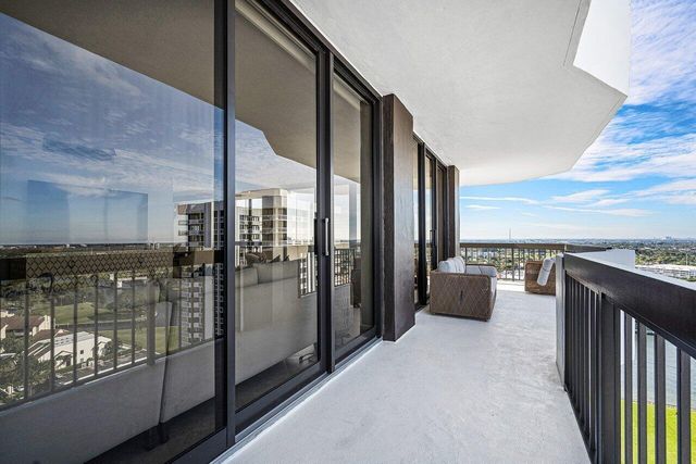 108 Lakeshore Drive 38-ph, North Palm Beach, FL 33408