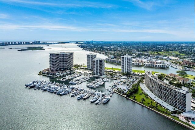 108 Lakeshore Drive 38-ph, North Palm Beach, FL 33408