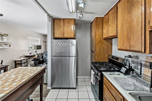 565 Juniper, Pinon Hills, CA 92372