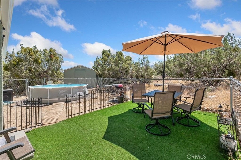 Image 16 of property listing at 565 Juniper, Pinon Hills, CA 92372