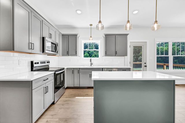 5590 Chambers Rd, Cumberland Furnace, TN 37051