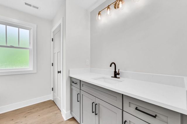 5590 Chambers Rd, Cumberland Furnace, TN 37051