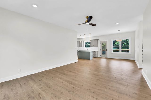 5590 Chambers Rd, Cumberland Furnace, TN 37051