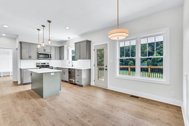 5590 Chambers Rd, Cumberland Furnace, TN 37051