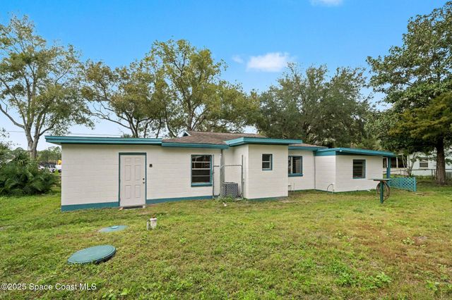 3527 Old Dixie Highway, Mims, FL 32754