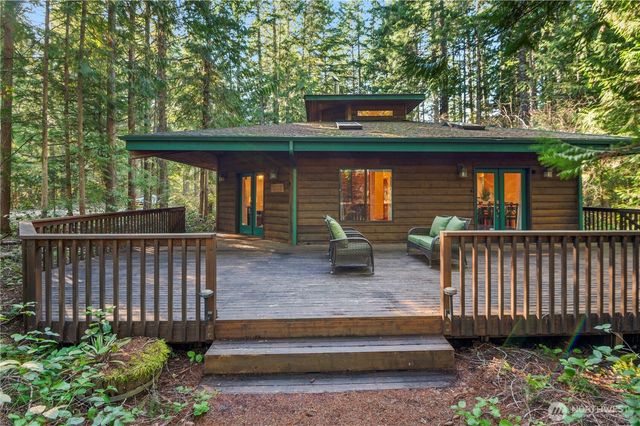 720 N Potlatch Drive N, Hoodsport, WA 98548