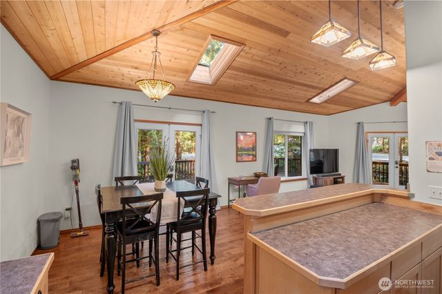 720 N Potlatch Drive N, Hoodsport, WA 98548