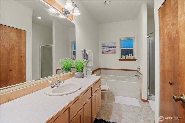 720 N Potlatch Drive N, Hoodsport, WA 98548