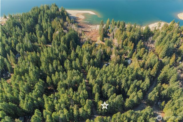 720 N Potlatch Drive N, Hoodsport, WA 98548