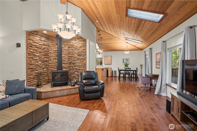 720 N Potlatch Drive N, Hoodsport, WA 98548