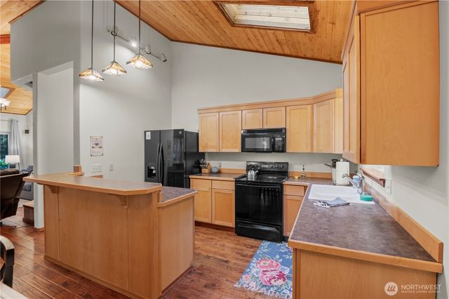 720 N Potlatch Drive N, Hoodsport, WA 98548